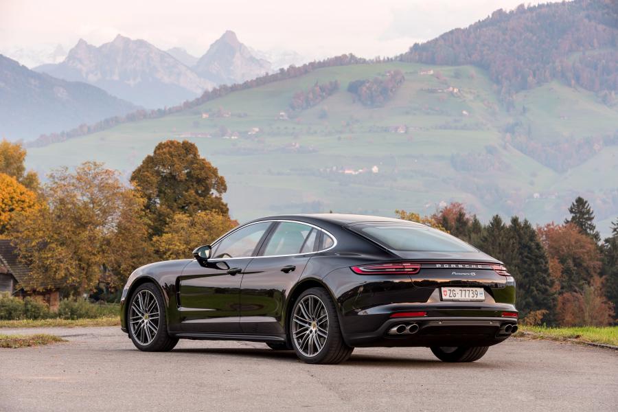  Porsche Panamera 4S 2016 года  (фото 13 из 65)